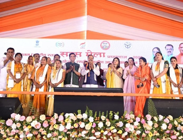 Saras Mahotsav 2026: महिला सशक्तिकरण और आत्मनिर्भरता का प्रतीक बन रही हैं स्वयं सहायता समूह की ‘दीदियां’ – केशव प्रसाद मौर्य