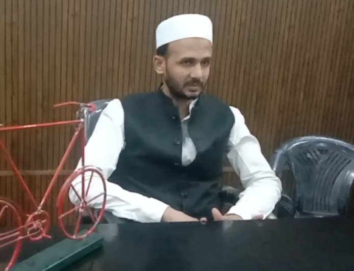 Sambhal : नमाज़ पर रोक के मामले में हाईकोर्ट के फैसले का सपा सांसद बर्क ने किया स्वागत, बोले मज़हबी आज़ादी में दखल बर्दाश्त नहीं