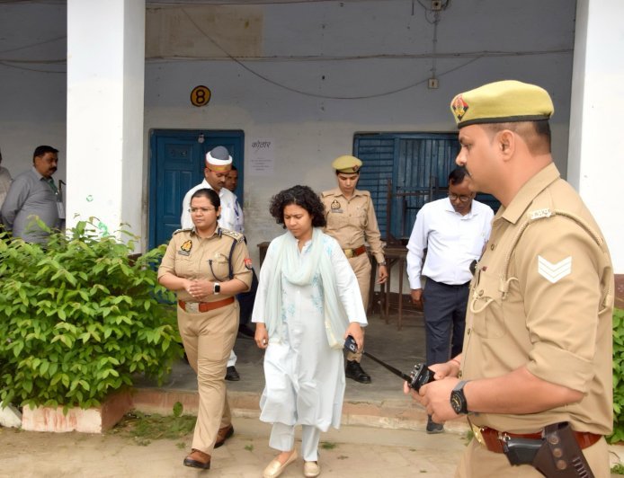 Lakhimpur- Kheri : लखीमपुर खीरी में यूपी पुलिस भर्ती परीक्षा शांतिपूर्ण ढंग से पूरी हुई