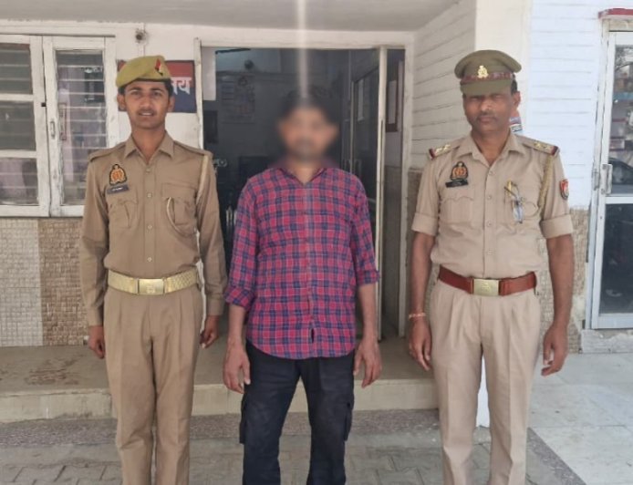 Hathras : सिकंद्राराऊ में सट्टेबाजी करते युवक गिरफ्तार, नकदी और पर्ची बरामद