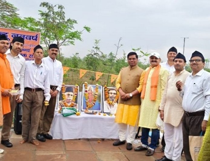 Greater Noida: चैत्र नवरात्रि प्रतिपदा एवं विक्रम संवत 2083 नववर्ष का उत्सव धूमधाम से मनाया गया। 