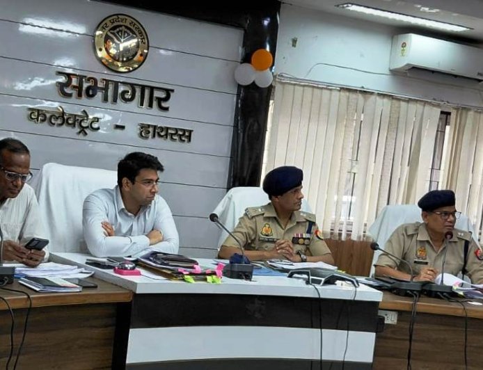 Hathras : सड़क सुरक्षा पर सख्त निर्देश, नियमों का पालन सुनिश्चित करने को कहा