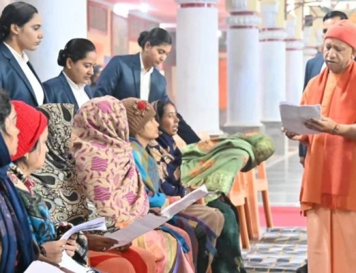 Lucknow : नव निर्माण के 9 वर्ष : सशक्त नारी - सुरक्षा, कार्रवाई और त्वरित न्याय से महिला सुरक्षा में यूपी बना नंबर-1