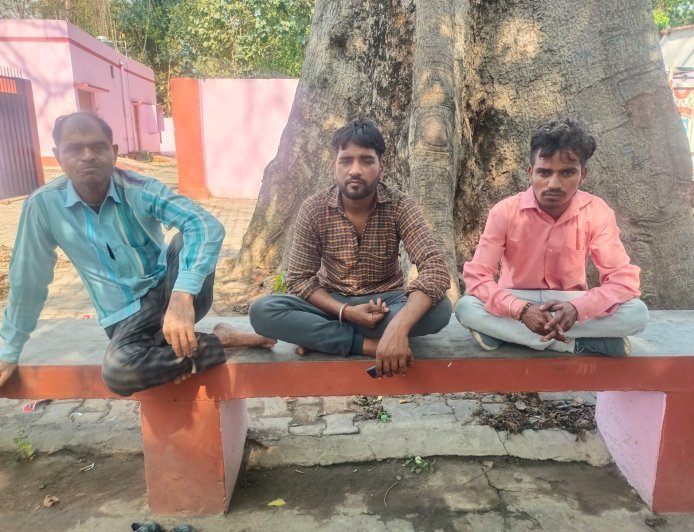 Barabanki : बिजली के तार को लेकर हुए विवाद में पड़ोसियों ने पति को पीट-पीटकर मार डाला, पत्नी घायल