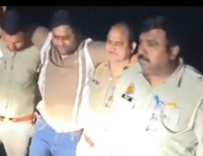 Saharanpur : पुलिस और बदमाशों के बीच मुठभेड़, 14 मुकदमों वाला अपराधी पैर में गोली लगने से घायल और गिरफ्तार, दूसरा फरार