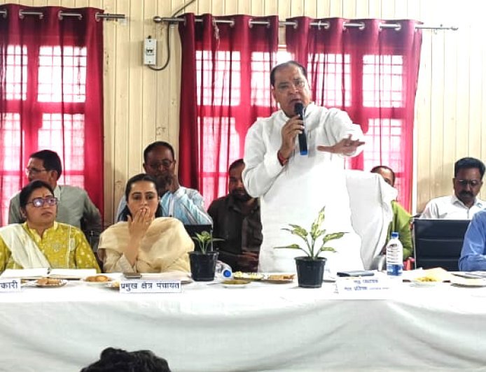 Bajpur : क्षेत्र पंचायत की बैठक आयोजित, यशपाल आर्य ने दिए ग्रामीण क्षेत्रों में विकास कार्य तेज करने के निर्देश