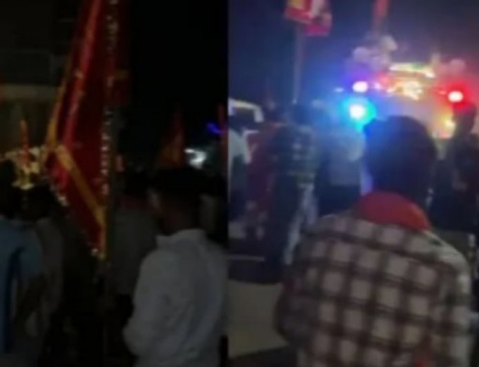 रामनवमी पर सांप्रदायिक तनाव: गढ़वा और अहिल्यानगर में शोभायात्रा पर भारी पथराव, पुलिसकर्मी समेत कई घायल।