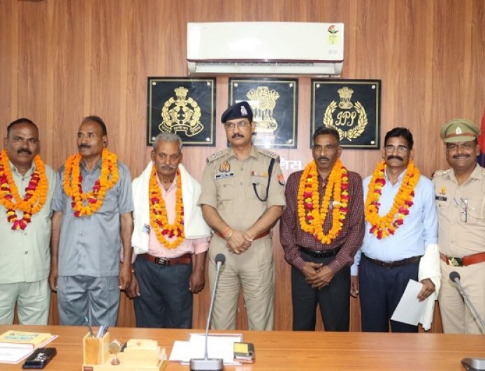 वर्दी को सलाम: सम्भल पुलिस लाइन में सेवानिवृत्त जवानों को भावभीनी विदाई।