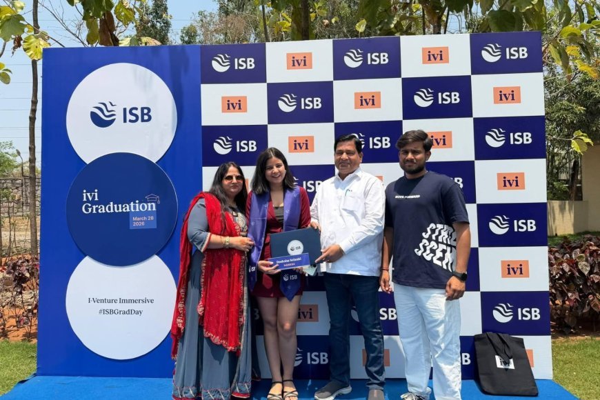 Hathras : सासनी की बेटी दीक्षा सिंह ने आईएसबी हैदराबाद से हासिल की डिग्री, क्षेत्र का नाम किया रोशन