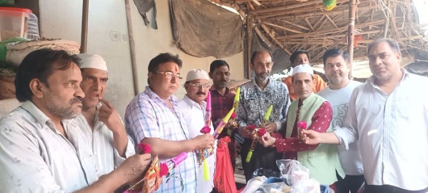 सम्भल में सौहार्द की मिसाल: होली पर पिचकारी, रमज़ान में खजूर बांटकर दिया भाईचारे का संदेश।