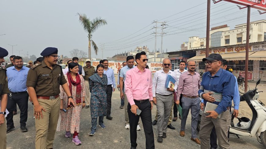 Udham Singh Nagar : मंडल आयुक्त दीपक रावत ने जिला विकास प्राधिकरण कार्यालय का निरीक्षण किया