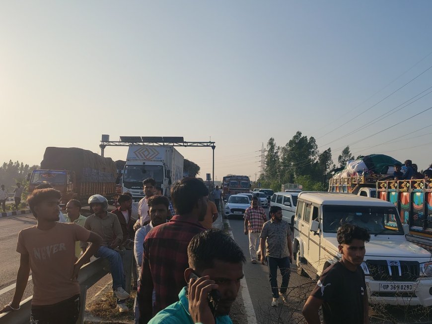 Barabanki : किसान पथ पर बाइक सवार की अज्ञात वाहन से टक्कर, युवक की मौत