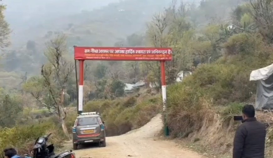 मसूरी के पास नौथा गांव में सीवरेज संकट पर प्रशासन हरकत में, एक हफ्ते में पानी डायवर्ट करने का आश्वासन; ग्रामीणों ने दी चुनाव बहिष्कार की चेतावनी। 