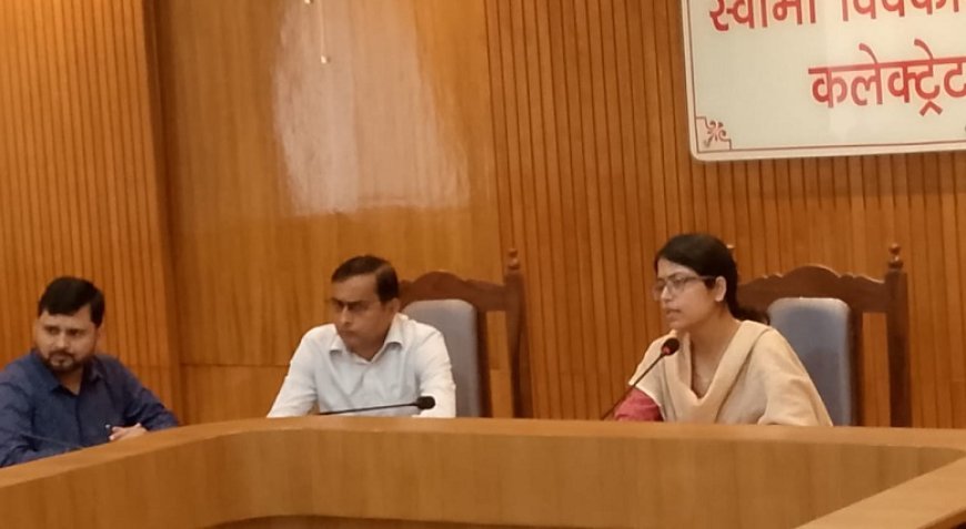 Hardoi: सीडीओ सान्या छाबड़ा ने की आंगनबाड़ी केन्द्रों की समीक्षा, लापरवाही पर कड़ी कार्रवाई के निर्देश।