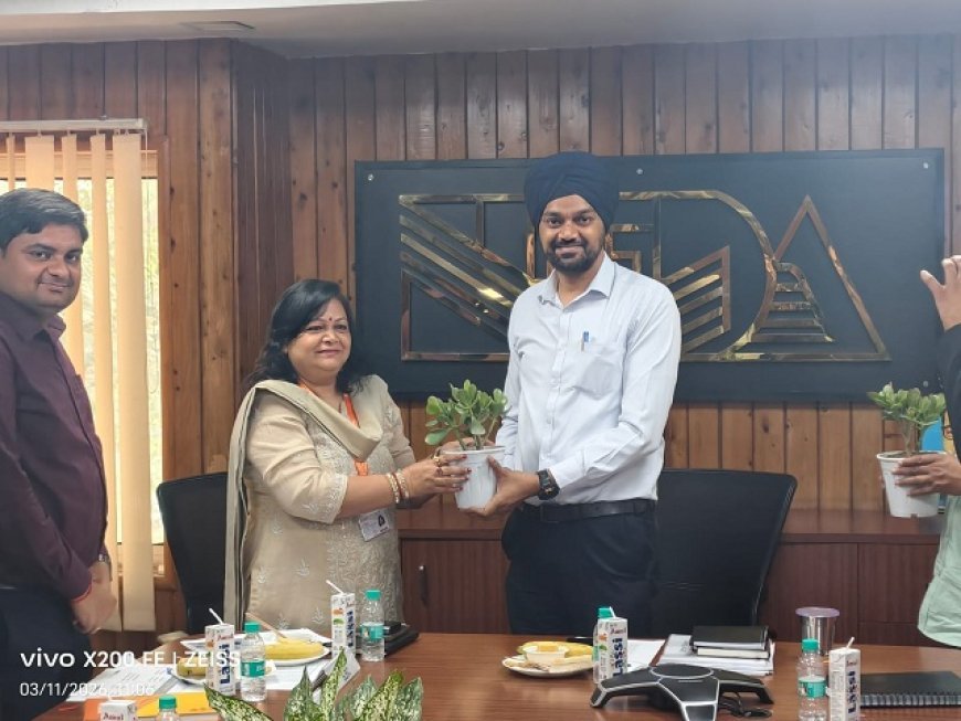 Lucknow: यूपीनेडा की बैंकर्स के साथ बैठक, पीएम सूर्य घर और पीएम कुसुम के विस्तार पर जोर। 