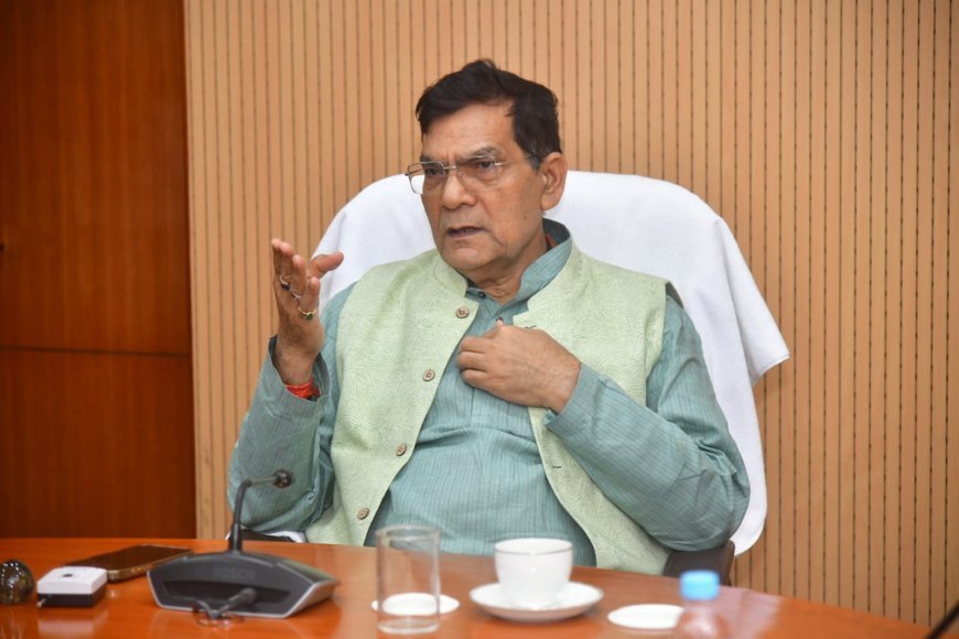 Lucknow : नगर विकास एवं ऊर्जा मंत्री ए.के. शर्मा ने यूपीनेडा और नगर विकास विभाग की योजनाओं की समीक्षा की