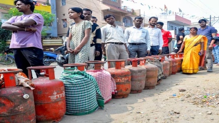 LPG किल्लत के बीच घर बैठे ऐसे करें सिलेंडर बुकिंग: WhatsApp, ऐप, SMS और मिस्ड कॉल से आसानी से होगी बुकिंग। 