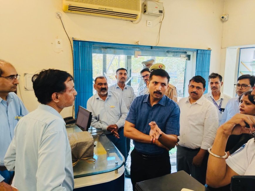 Lucknow : जिलाधिकारी ने गैस एजेंसियों का निरीक्षण किया, समय पर सिलेंडर देने के निर्देश दिए