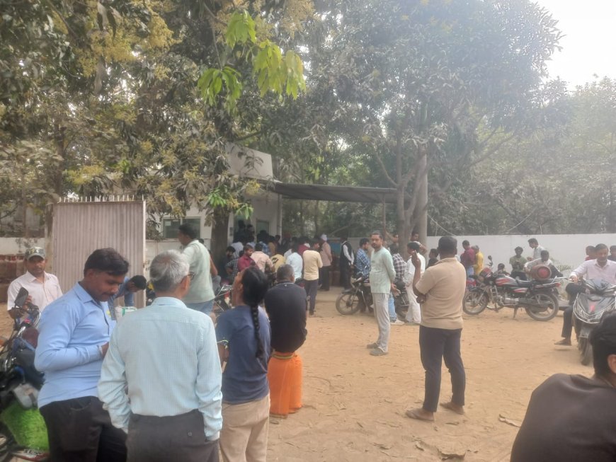 Gonda : गोंडा में गैस सिलेंडर को लेकर अफरा-तफरी, एजेंसियां नहीं उठा रही फोन, उपभोक्ता परेशान