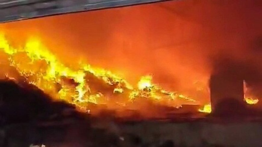 दक्षिण दिल्ली के नेचर बाजार में भीषण आग लगी, अंधेरिया मोड़ इलाके में करीब 50 दुकानें जलकर राख