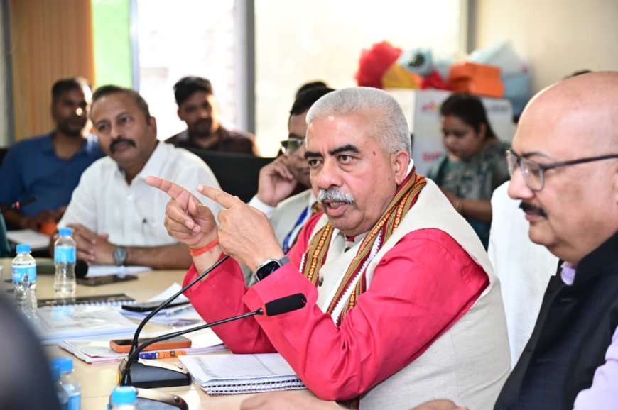 Lucknow : मंत्री राकेश सचान ने की मुख्यमंत्री युवा उद्यमी विकास अभियान की समीक्षा, बैंक प्रगति पर जताई नाराजगी, सख्त कार्रवाई के निर्देश