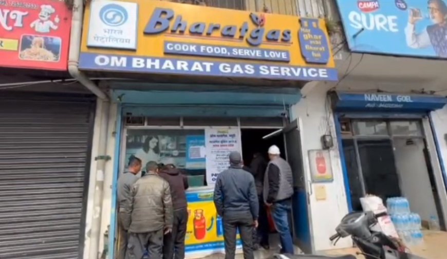 मसूरी में गैस संकट गहराया, दुकानदारों के चूल्हे ठंडे, घरेलू उपभोक्ता भी परेशान; सरकार के दावों पर उठे सवाल।