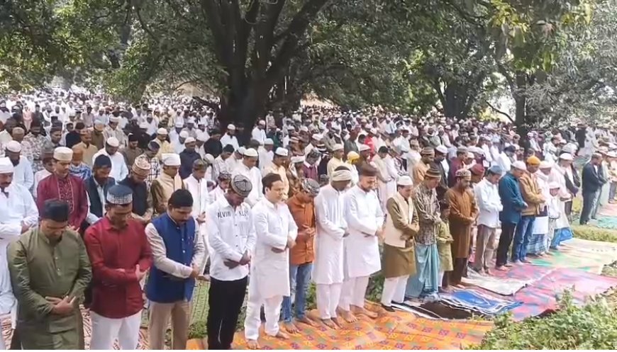 Sambhal : कड़ी सुरक्षा में अदा हुई ईद-उल-फितर की नमाज़, सम्भल ईदगाह में उमड़ा जनसैलाब