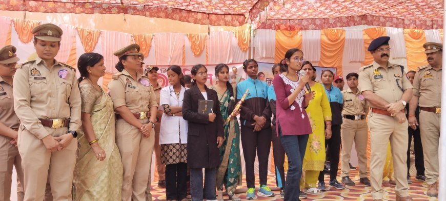 Ayodhya : अयोध्या में सशक्त किशोरी और सशक्त समाज के संदेश के साथ 500 बालिकाओं ने निकाली पदयात्रा