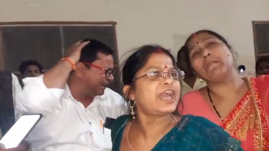 Ballia : बलिया के निजी अस्पताल में ऑपरेशन के दौरान महिला की मौत, परिजनों का हंगामा और पुलिस का बल प्रयोग