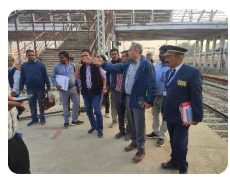 Prayagraj : प्रयागराज कोल्ड स्टोरेज हादसा: पूर्व मंत्री समेत 12 पर मुकदमा, जिला उद्यान अधिकारी सस्पेंड