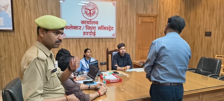 Hardoi: मिशन शक्ति के तहत छात्रा बनी एक दिन की जिलाधिकारी, जनसुनवाई में 76 शिकायतों के त्वरित निस्तारण के निर्देश। 