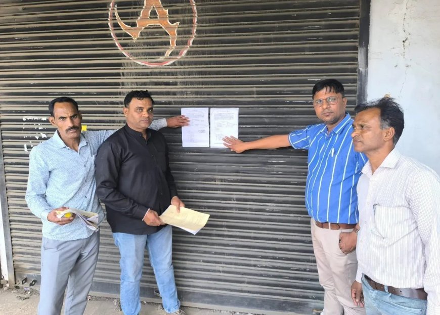 Varanasi : 24 लाख का गृहकर बकाया होने पर वाराणसी नगर निगम ने भवन किया कुर्क, नीलामी की चेतावनी