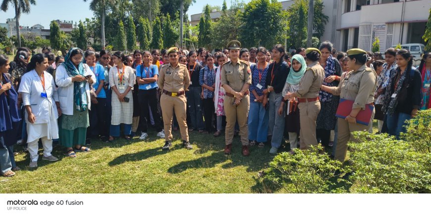 Lakhimpur- Kheri : खीरी के वाईडीसी कॉलेज में छात्राओं को सिखाए गए सुरक्षा के गुर, मिशन शक्ति के तहत जागरूकता शिविर आयोजित