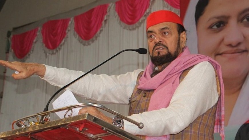 UCC पर अबू आज़मी का कड़ा प्रहार: कहा- 'धर्म एक स्वतंत्र संविधान है, इसमें दखलंदाजी बर्दाश्त नहीं'।