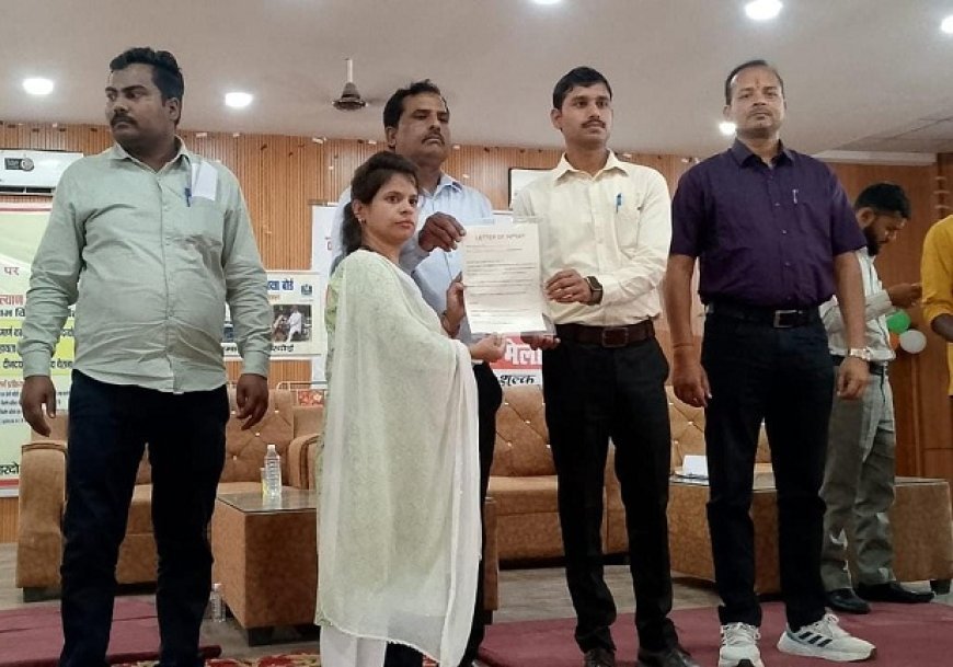 Hardoi: रोजगार मेलों में बेरोजगार युवक-युवतियां में भाग ले और रोजगार प्राप्त करेंः- रामबीर सिंह