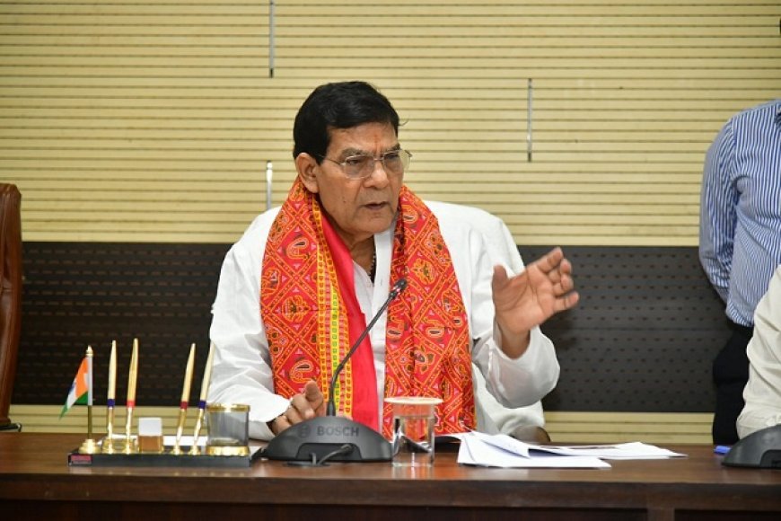 Lucknow: गर्मी को लेकर ऊर्जा मंत्री सख्त, तैयारियों की गहन समीक्षा, ट्रिपिंग की समस्या को लेकर सुधार के कड़े निर्देश। 