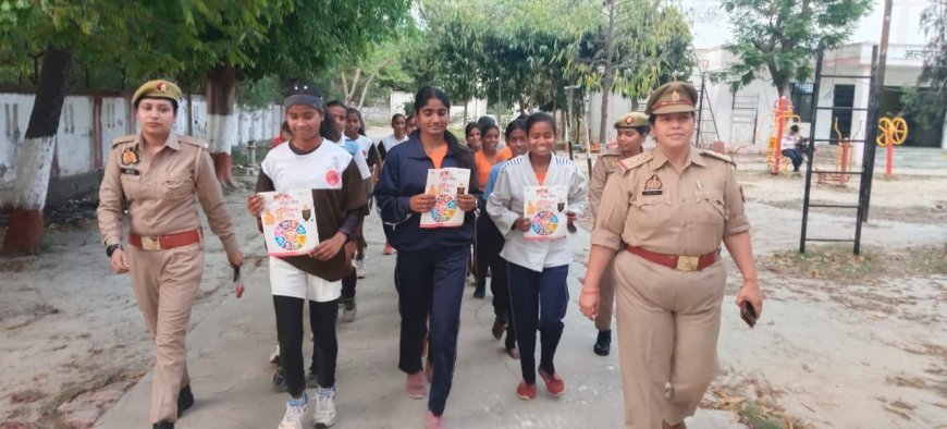 Hardoi : मिशन शक्ति 5.0 के तहत महिला सशक्तिकरण के लिए दौड़ का आयोजन, बालिकाओं को सुरक्षा के प्रति किया जागरूक