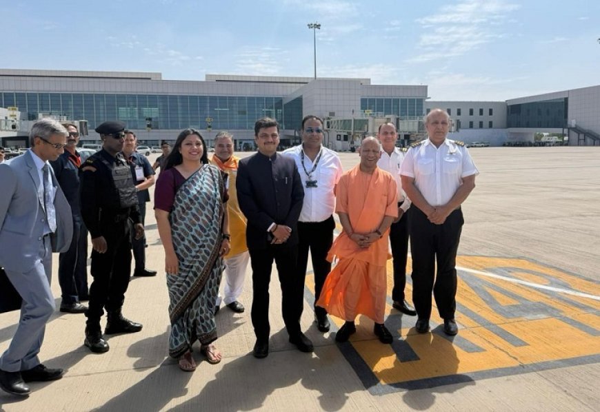 ऐतिहासिक क्षण: जेवर से पहली उड़ान, राज्यपाल आनंदीबेन पटेल व सीएम योगी ने किया लखनऊ का सफर।