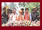 बंगाल में योगी का रोड-शो: जनसैलाब उमड़ा, ‘जयश्रीराम’ के नारों से गूंजा कल्याणी।