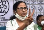 भवानीपुर का महासंग्राम- ममता बनर्जी ने खुद संभाला मोर्चा, पोलिंग बूथ के बाहर कुर्सी लगाकर बैठीं मुख्यमंत्री