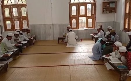 Sambhal: UP के 558 मदरसों में मिड-डे मील पर सख्ती: शिकायत के बाद जांच के आदेश, प्रधानाचार्य बोले 'जांच से डर नहीं'। 