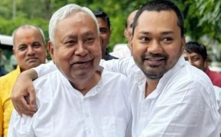 बिहार की सियासत में बड़े उलटफेर की सुगबुगाहट: मुख्यमंत्री नीतीश कुमार ने दिए पद छोड़ने के संकेत, भाजपा के शीर्ष नेतृत्व के फैसले पर टिकी निगाहें।