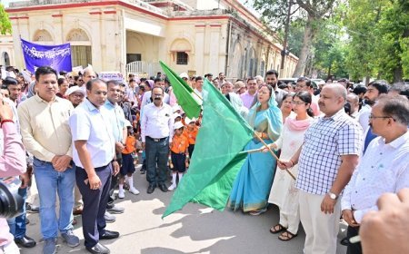 Hardoi: हरदोई में 'स्कूल चलो अभियान' को लेकर जनपद स्तरीय रैली का आयोजन। 