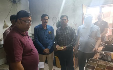 Hathras : फास्ट फूड दुकानों पर खाद्य विभाग की छापेमारी, एमएसजी के इस्तेमाल की जांच तेज