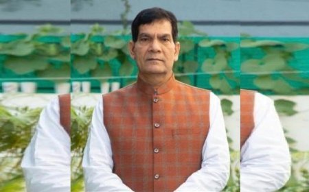 Lucknow: ऊर्जा मंत्री ए.के. शर्मा की सख्ती: लापरवाही पर कड़ी कार्रवाई, महरौर उपकेंद्र के अवर अभियंता धर्मेंद्र पाल निलंबित। 