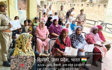 Hardoi : ग्राम दिवाली में मिशन शक्ति के तहत चौपाल का आयोजन, महिलाओं को सुरक्षा और आत्मनिर्भरता के लिए किया प्रेरित