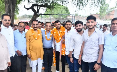 Hardoi : डिप्टी जेलर पद पर चयनित मानवेंद्र प्रताप सिंह का पैतृक गांव में जोरदार स्वागत