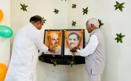 Hadoi: भाजपा स्थापना दिवस पर हरदोई में भव्य बैठक, संगठन को सशक्त बनाने का आह्वान।