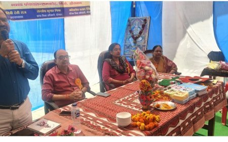 Sitapur : रामकोट के स्कूल में शिक्षा चौपाल आयोजित, बच्चों के बेहतर भविष्य के लिए अभिभावकों को किया प्रेरित