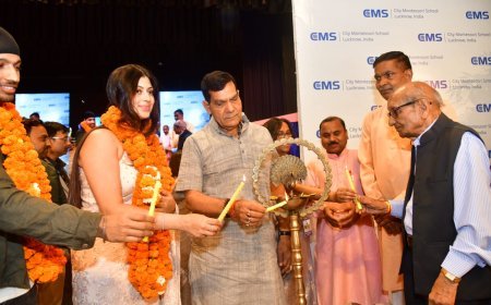 Lucknow : नगर विकास एवं ऊर्जा मंत्री ए के शर्मा ने सीएमएस लखनऊ में चिल्ड्रन फिल्म फेस्टिवल का किया भव्य शुभारंभ